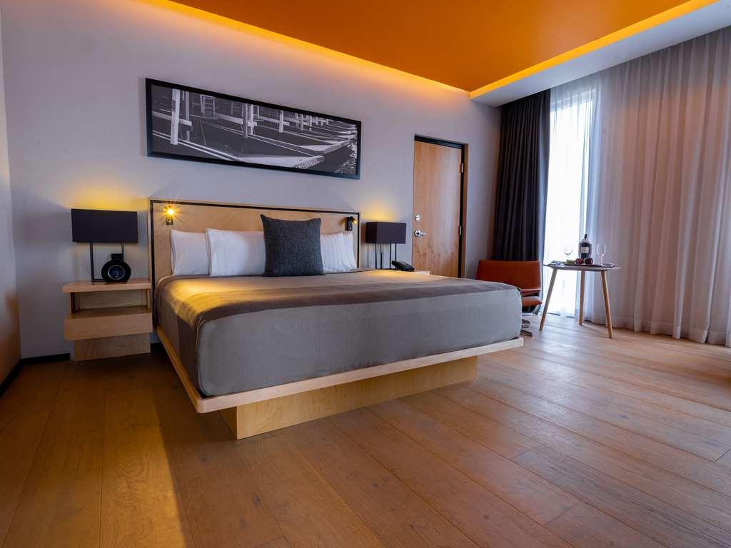 فندق Galeria Plaza San Jeronimo مدينة مكسيكو الغرفة الصورة Deluxe Room